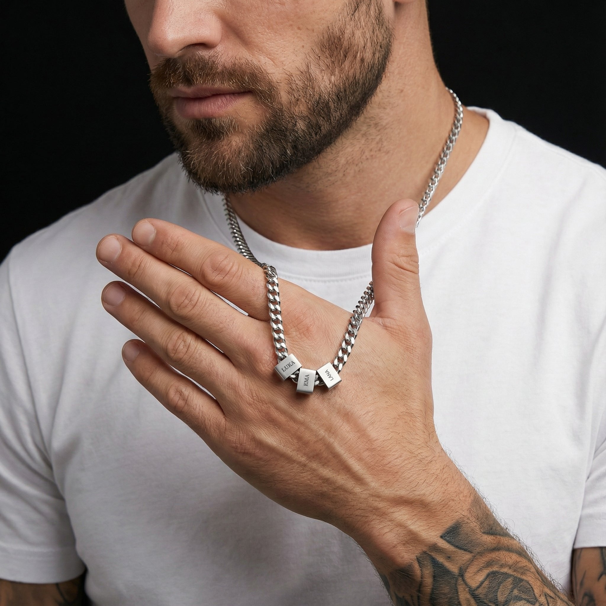 LoveLinks - Personalized Family Name Necklace