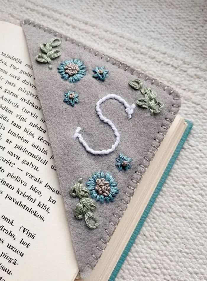 SeasonalSignature Stitch Clips Bookmarks marnetic