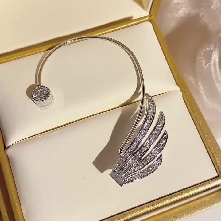 HeavenlyWings – Angel Wing Earrings