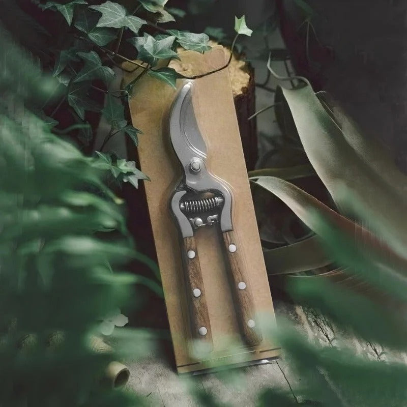 IronLeaf – Artisan Hand-Forged Multipurpose Shears