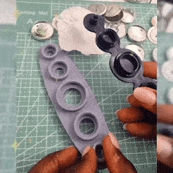 OneTouch Self Cover Button Maker marnetic