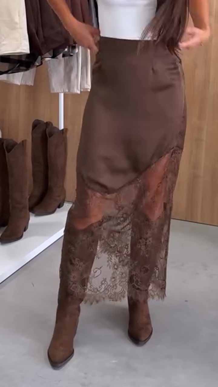AmberTwist – Hollow Detail Fall Skirt