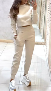 Serenique – Casual Long Sleeve Fall/Winter Outfit