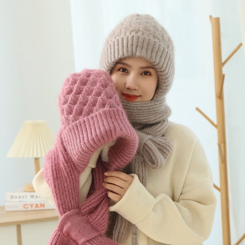 LunaWrap - Elegant Knitted Hooded Scarf