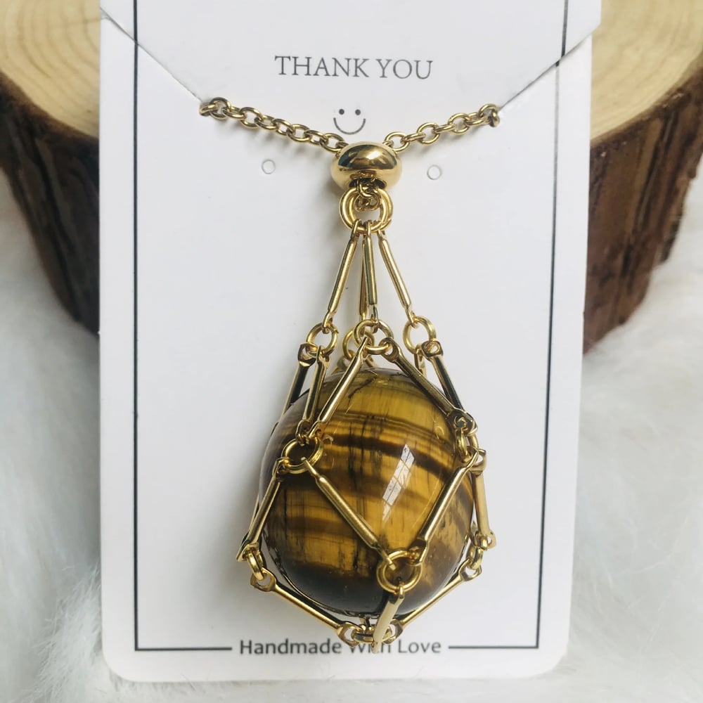 CrystalNest – Handmade Stone Holder Necklace