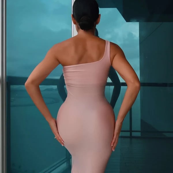 CurveLuxe – Invisible Shaping Thong