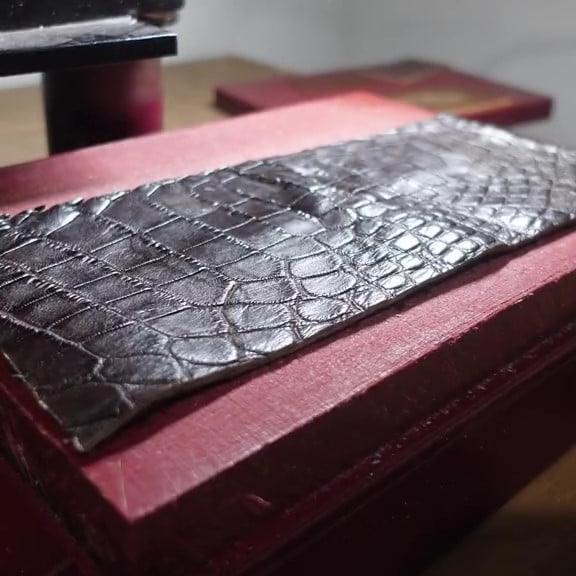ScaleCraft - Handmade Alligator Style Wallet