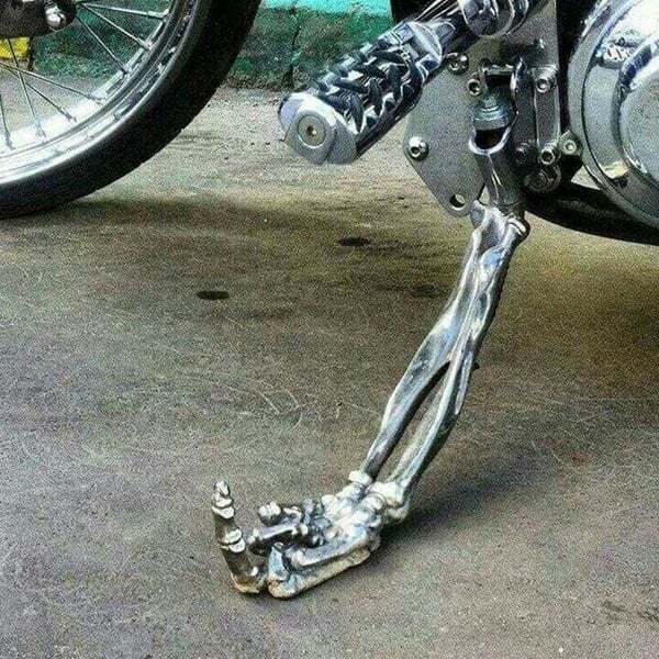 BoneFlip – Skeleton Hand Motorcycle Kickstand