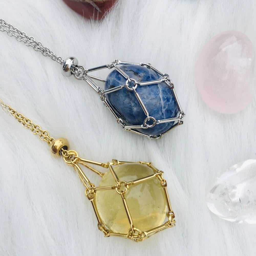 CrystalNest – Handmade Stone Holder Necklace