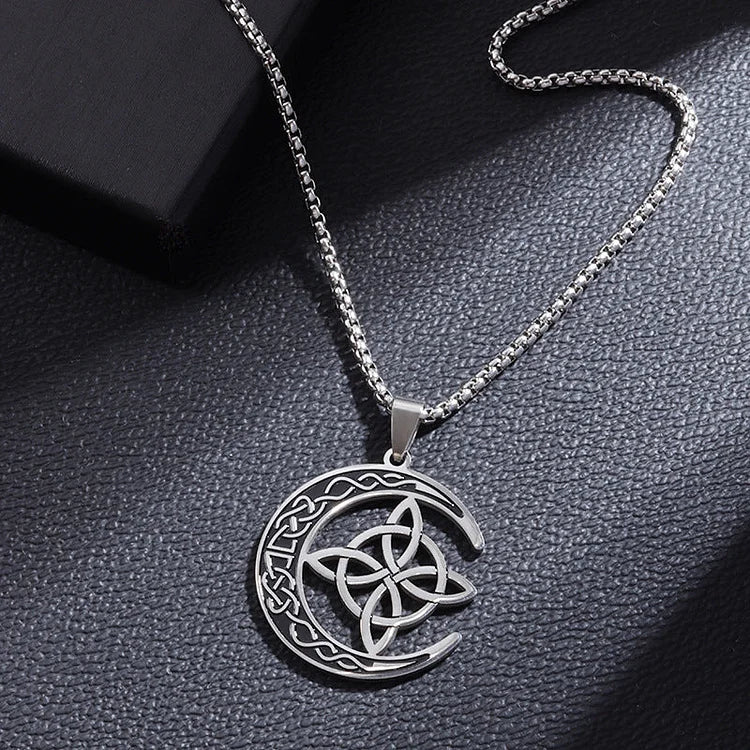 LunaCelt – Celtic Moon Pendant Necklace