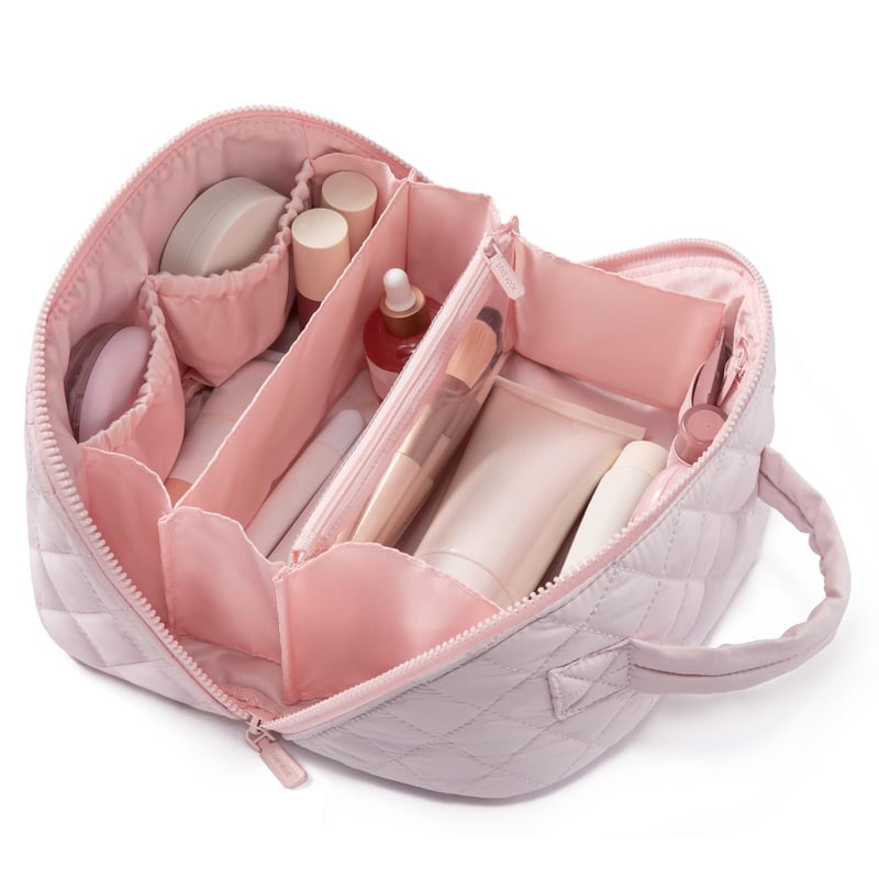LuxeCase – Stylish Cosmetic Travel Organizer