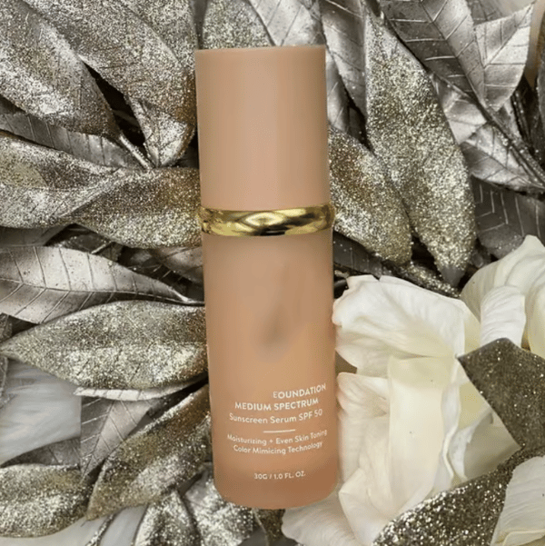 NudePerfect | 4-in-1 Medium Tone Foundation