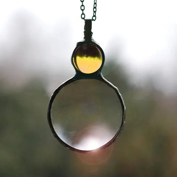 LumiLens – Stylish Magnifier Necklace