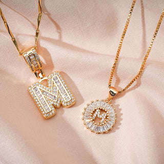 SignatureShine - Elegant Crystal Necklace Gift Set