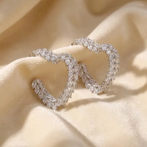 LumiVine – Elegant Rhinestone Heart Dangle Earrings