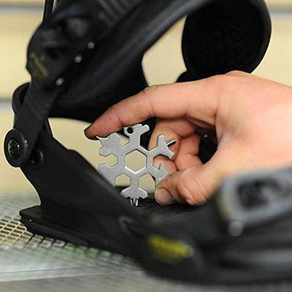 ArcticTool | 18 in 1 Multi Functional Key Chain