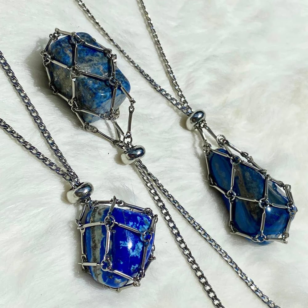 CrystalNest – Handmade Stone Holder Necklace