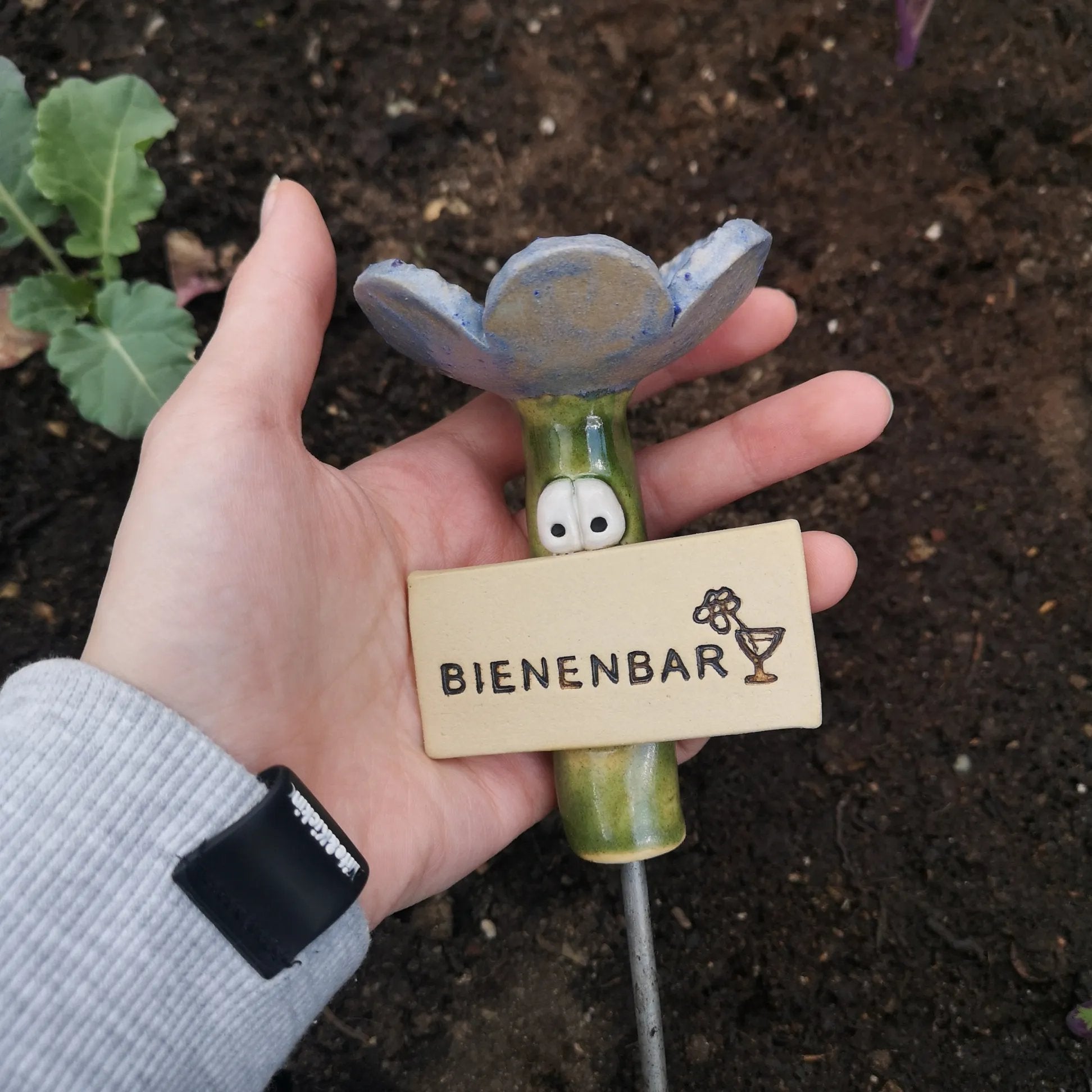 BuzzHaven – Eco Waterer for Garden Insects