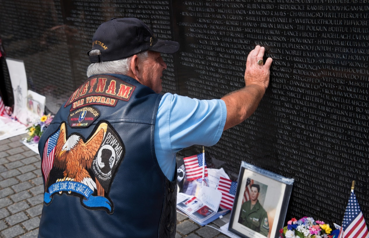 🎖️ Last Day Promo: 49% OFF ⛳️Vietnam Veteran Tribute Elite Leather Golf Head Cover -1955-1975 Service Tribute✈️Buy 2 Free Shipping Today!