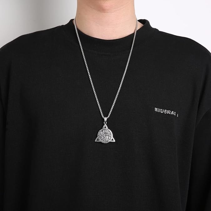 EternalTrinity – Celtic Triquetra Necklace