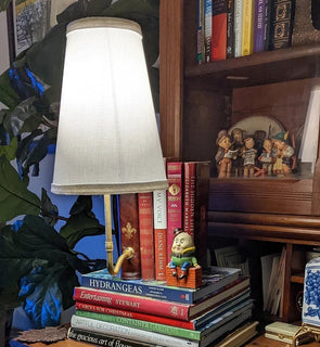LitAura - Timeless Literary Lighting