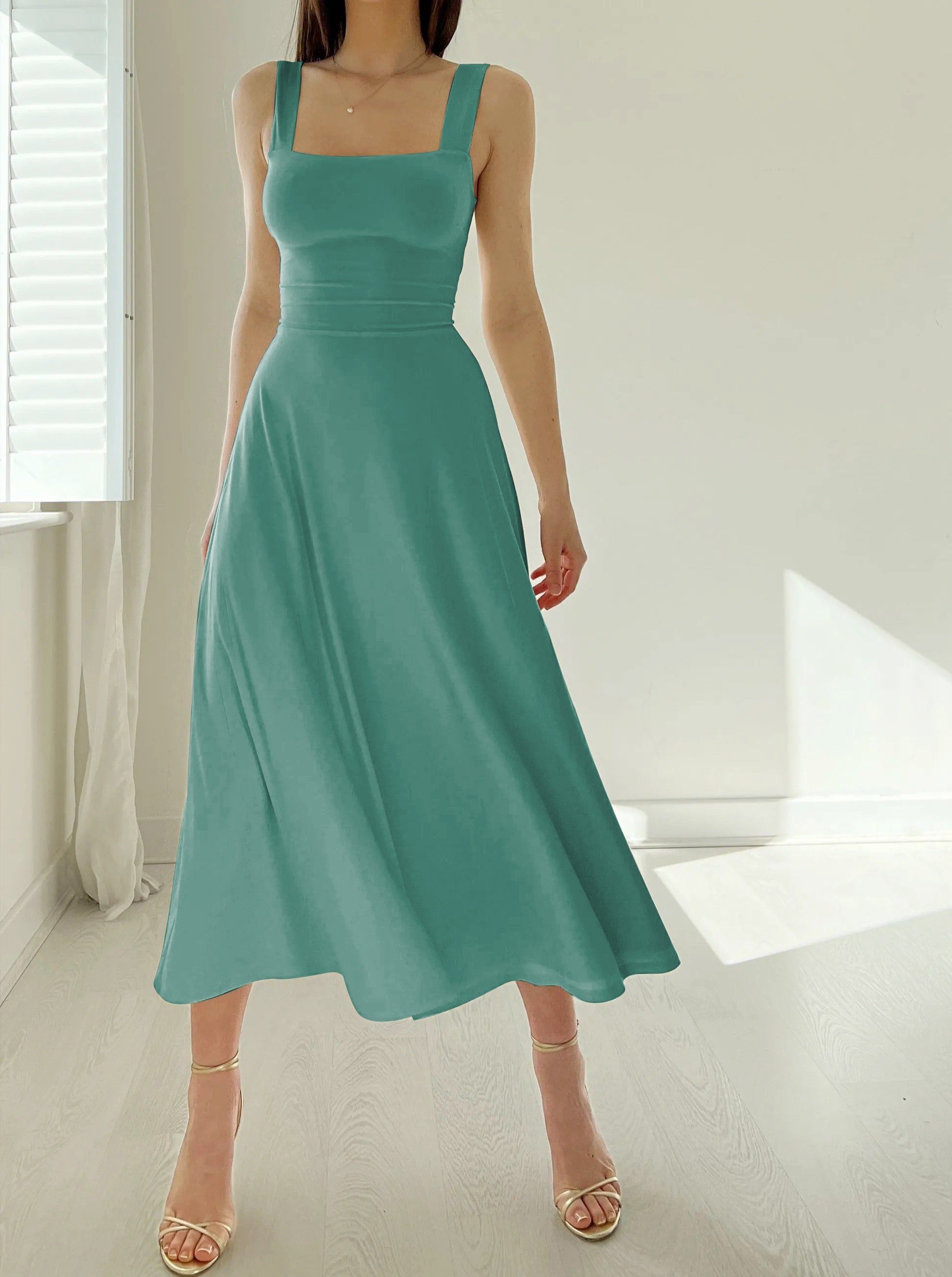 Fiora - Flattering High Waist Dress