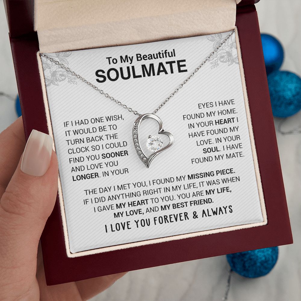 SoulmateGlow – To My Beautiful Soulmate Heart Necklace with LED Gift Box