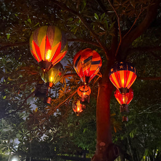 SkyGlow – Hand-Painted Hot Air Balloon Solar Lantern with Flame Effect