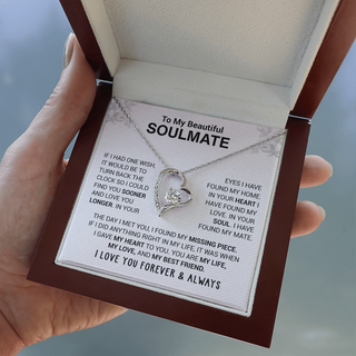 SoulmateGlow – To My Beautiful Soulmate Heart Necklace with LED Gift Box