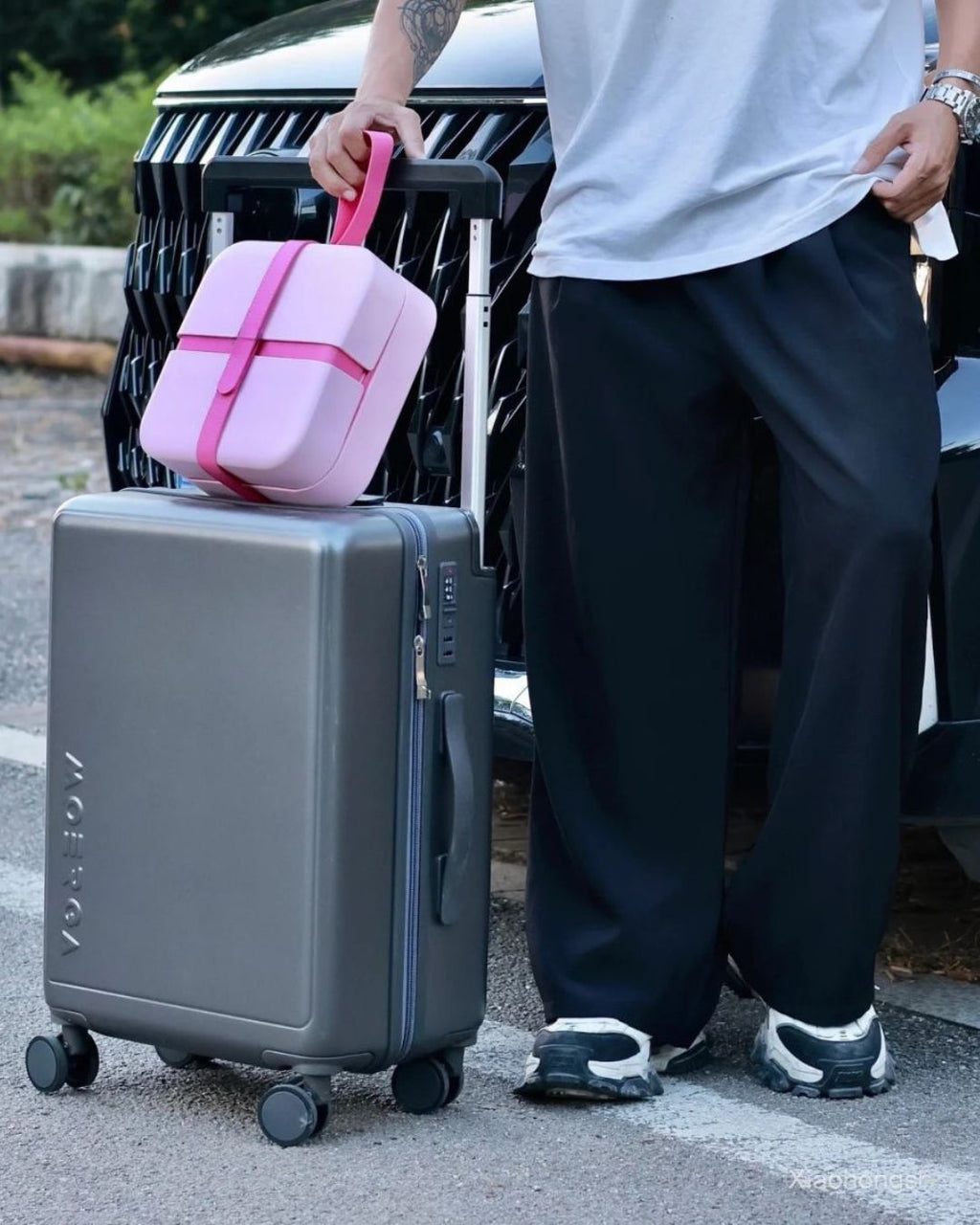 GlowCase – Travel Makeup Bag with Built-In LED Mirror