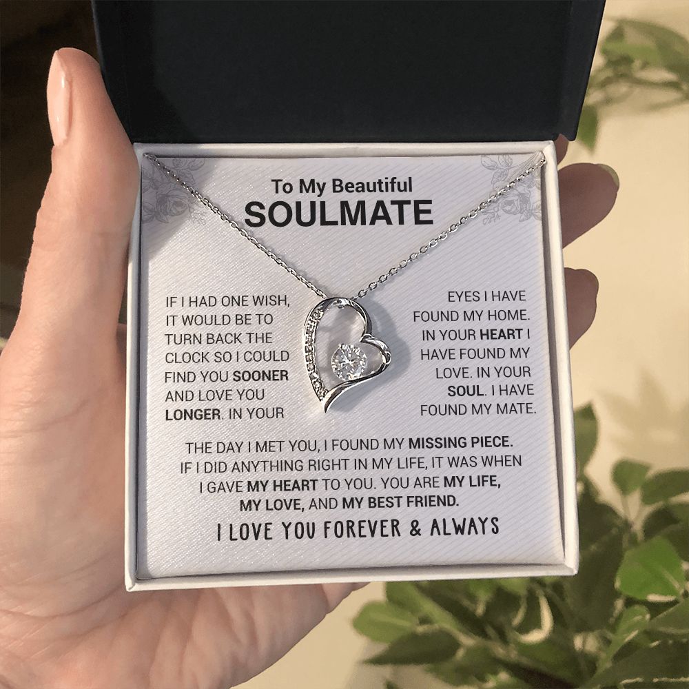 SoulmateGlow – To My Beautiful Soulmate Heart Necklace with LED Gift Box