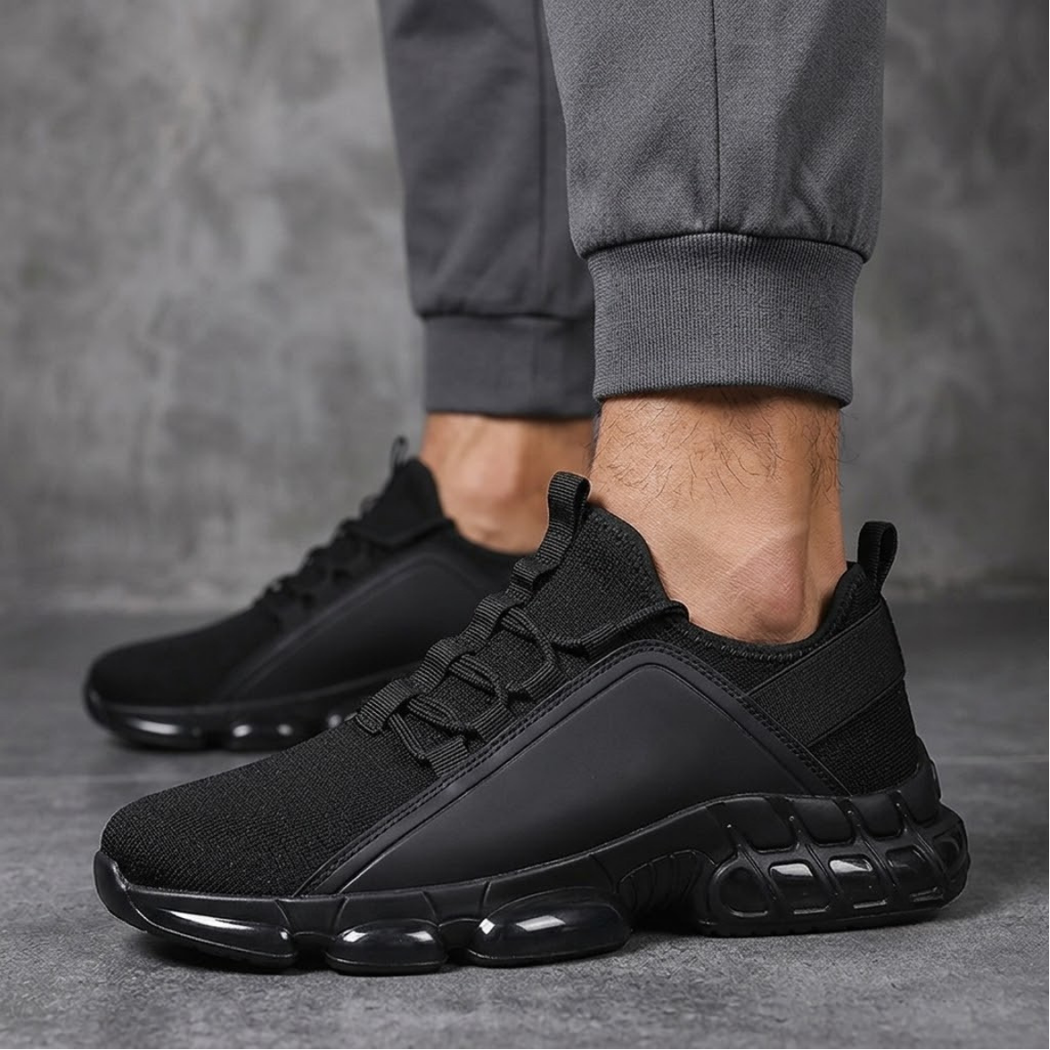 StrideCloud – 🔥🔥 Men’s Lightweight Breathable Low-Top Running Shoes