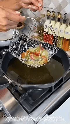 Foldable cooking basket lifting and draining food in dynamic motion
