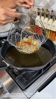 Foldable cooking basket lifting and draining food in dynamic motion