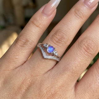 LunarShield – Triple Moon Goddess Natural Rainbow Moonstone Ring Set