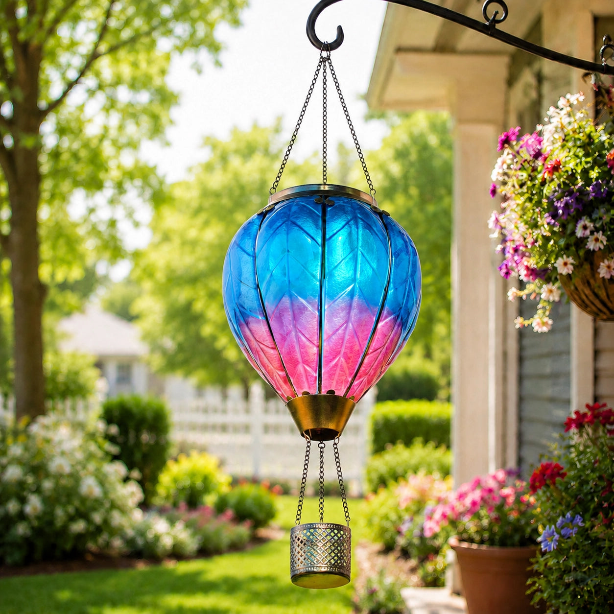 SkyGlow – Hand-Painted Hot Air Balloon Solar Lantern with Flame Effect