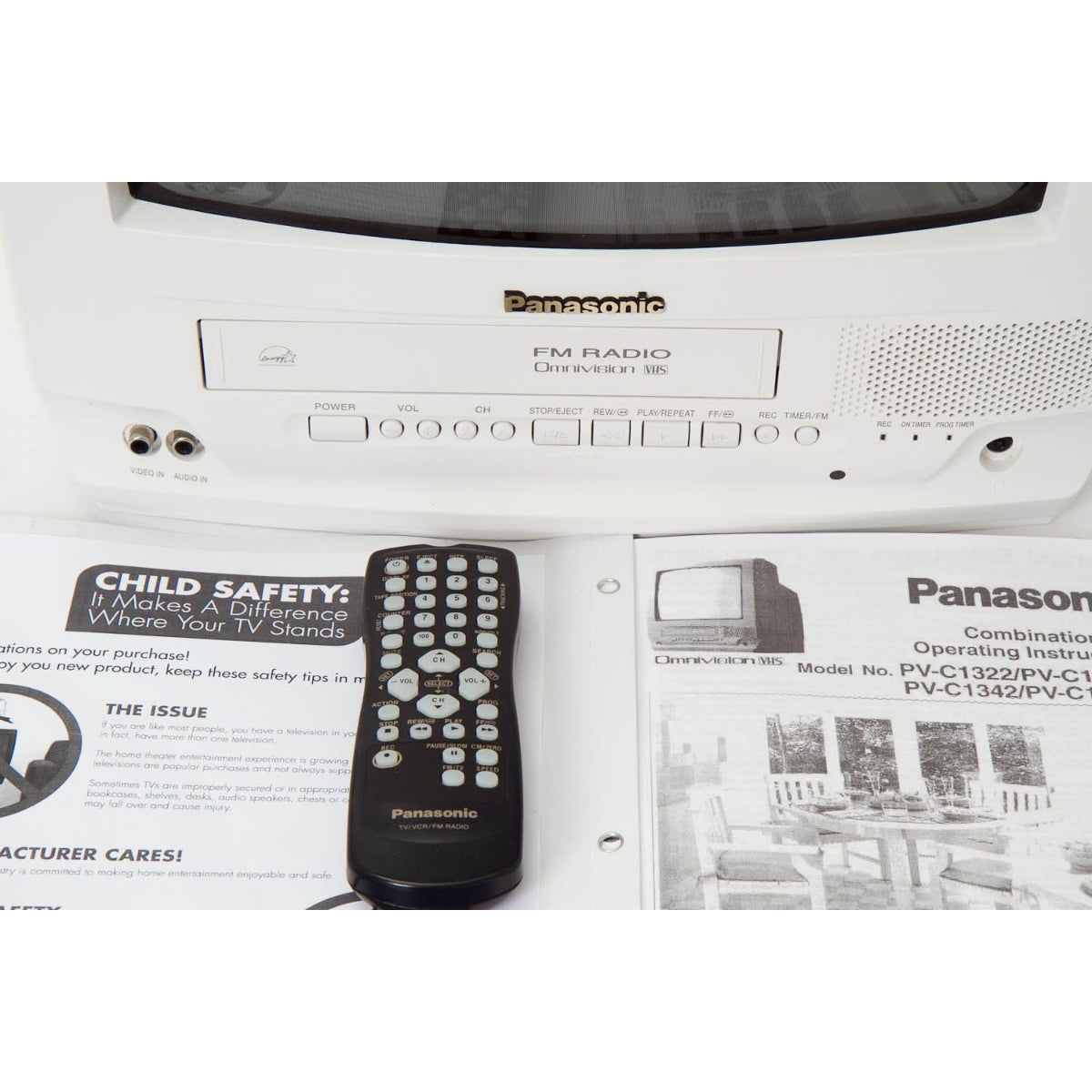 RetroDeck – Panasonic 13" CRT TV & VHS VCR Combo for Retro Gaming, with Remote Control