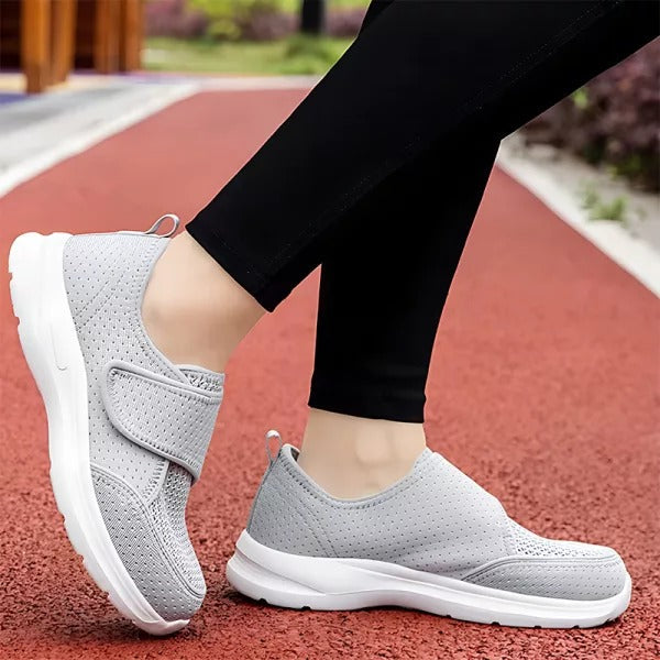 SwellEase – Women's Wide-Fit Orthopedic Shoes for Swollen Feet