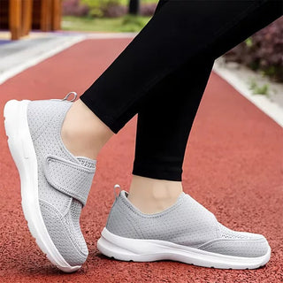 SwellEase – Women's Wide-Fit Orthopedic Shoes for Swollen Feet