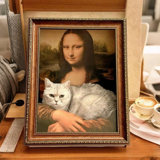 PurrLouvre – Mona Lisa Inspired Cat Bed