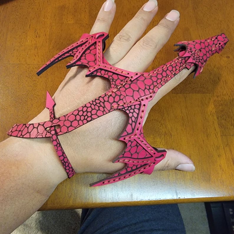 DrakeClaw – Leather Dragon Hand Cuff