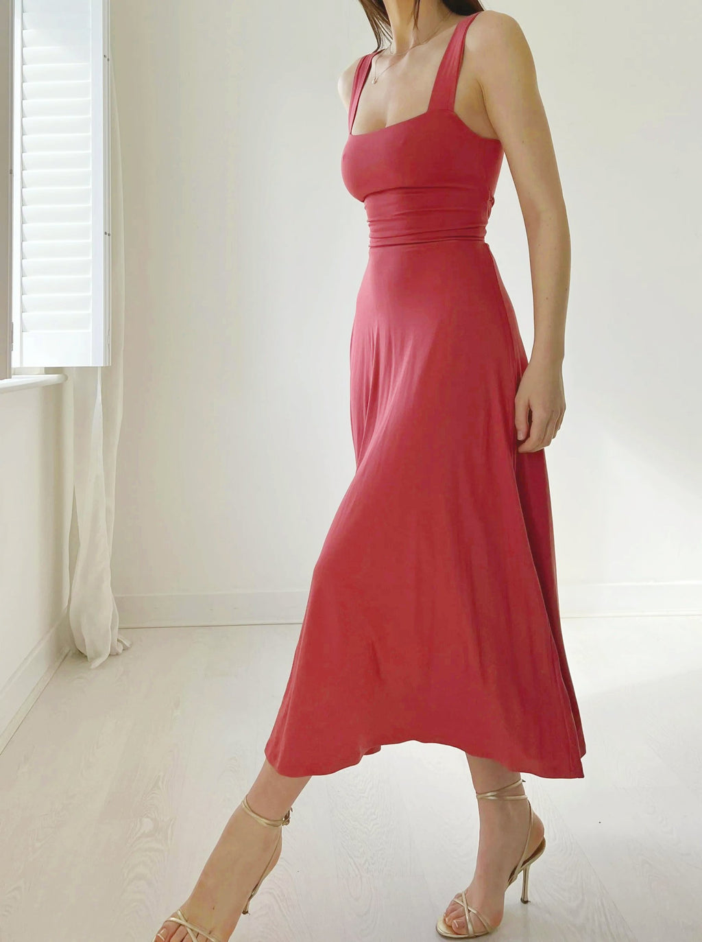 Fiora - Flattering High Waist Dress