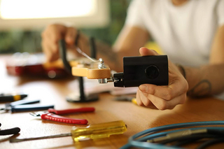 GuitarGenie - Automatic String Tuner