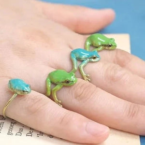 FrogGlam - Elegant Tree Frog Ring & Earrings