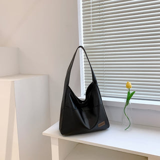 NovaTote – Minimal Leather Bag