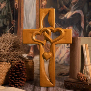 EternalEmbrace – Wooden Cross with Intertwined Hearts