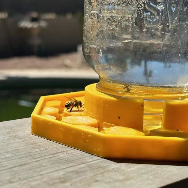 BuzzBloom – Decorative Bee Hydration Spot for Gardens