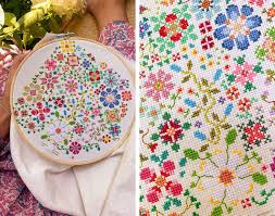 BloomNest – Daily Floral Cross Stitch Set