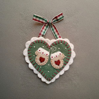 HeartHaven – Pre-Cut Felt Holiday Ornament Kit