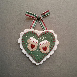 HeartHaven – Pre-Cut Felt Holiday Ornament Kit